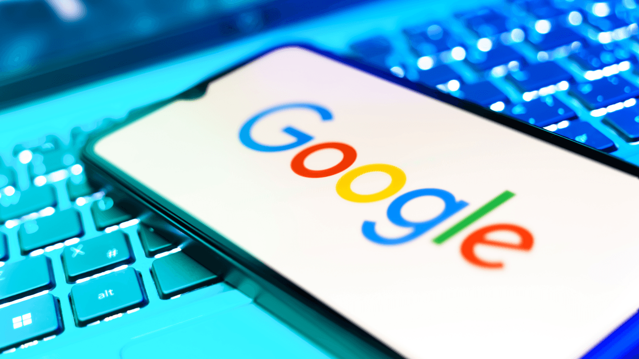 Google, Discover akışını sohbet yoluyla kişiselleştirmeyi mümkün hale getiriyor