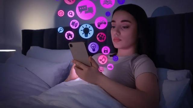 MR Cihazında 56 Kişiye Kısa Video İzlettiler: İşte Saatlerce Kaydırmamızın Arkasındaki Sebepler!