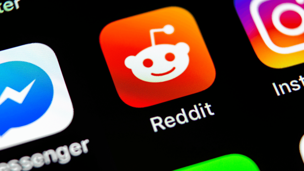 Reddit, TikTok’taki popüler videolara benzer yeni ses ve video deneyimini test ediyor